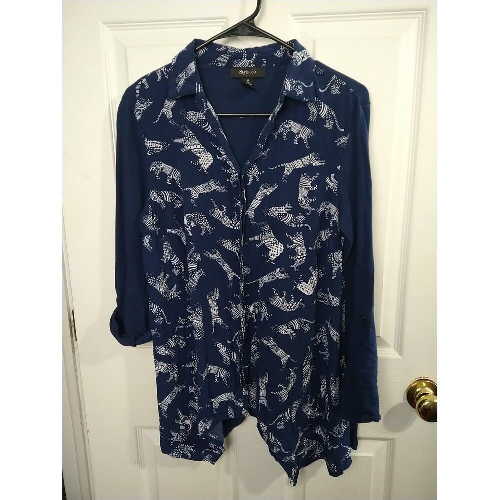 Style & Co Woman M Blouse Collared V Neck Long Roll Tab Sleeve Blue White Animal